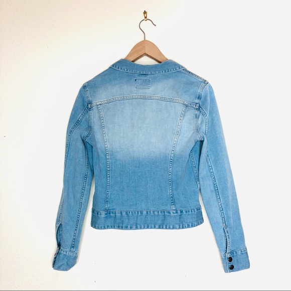 Lucky Brand Jean Jacket -Light Wash/ Stonewashed Snap Front Stetch Jean Jacket - Picture 4 of 9